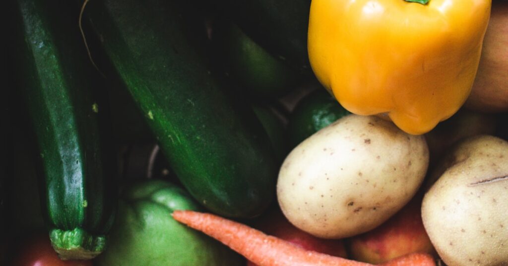 尿酸値を下げる食べ物10選｜痛風発作を予防する食事法と避けるべき高プリン食品
